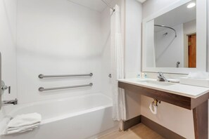 Room, 1 King Bed, Accessible, Non Smoking | Bathroom | Free toiletries, hair dryer, towels - Comfort Inn & Suites LaVale - Cumberland (Cumberland)