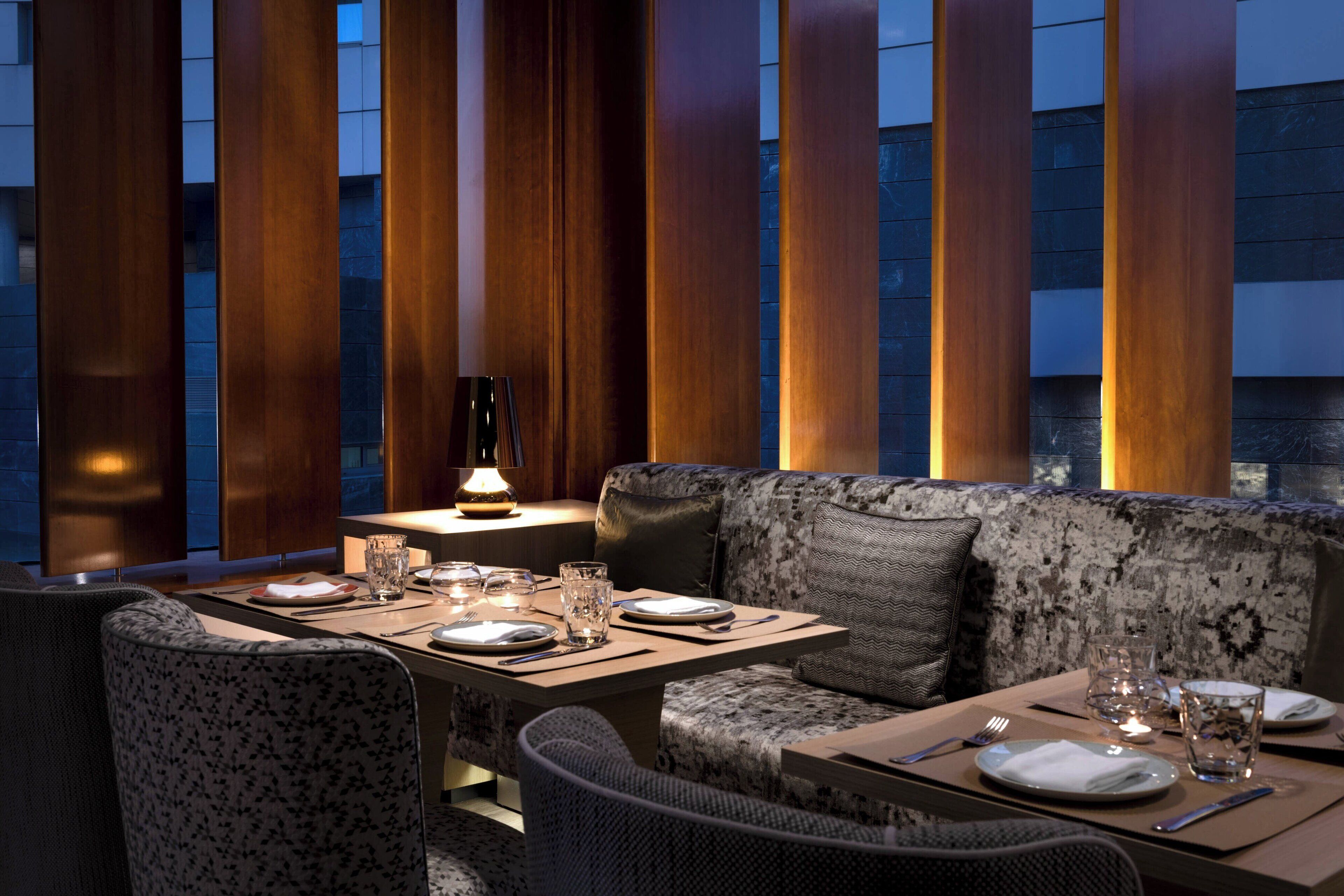 serves lunch and dinner