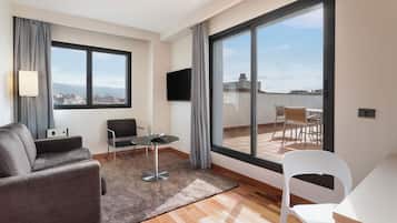 Junior Suite | Living area | TV