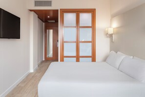 1 bedroom, minibar, in-room safe, desk