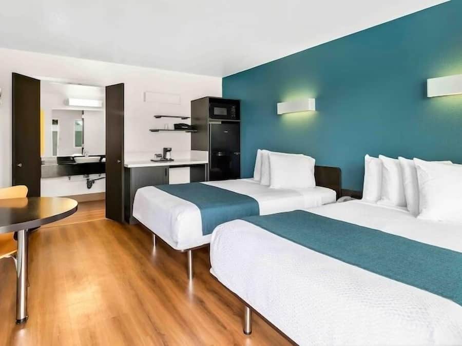 Standard Suite, 2 Queen Beds, Non Smoking (2) | Desk, free WiFi, bed sheets