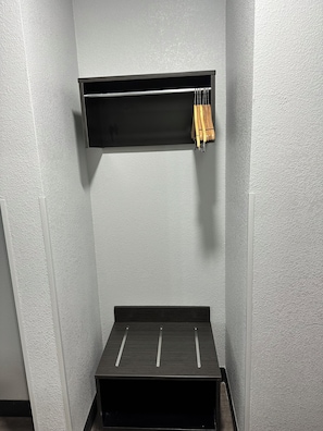 Standard Room, 1 Double Bed, Non Smoking | Desk, free WiFi, bed sheets