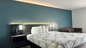 Standard Room, 1 Double Bed, Non Smoking | Desk, free WiFi, bed sheets