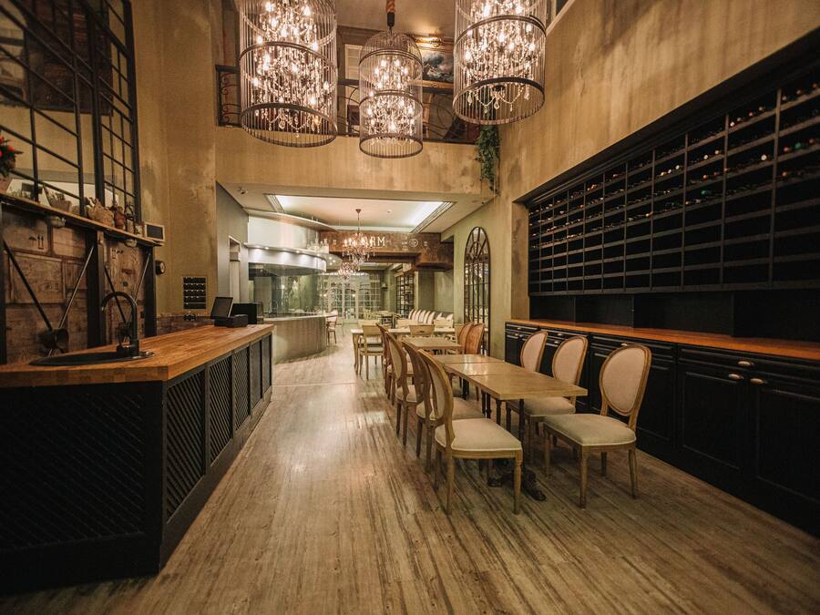 Lunch and dinner served