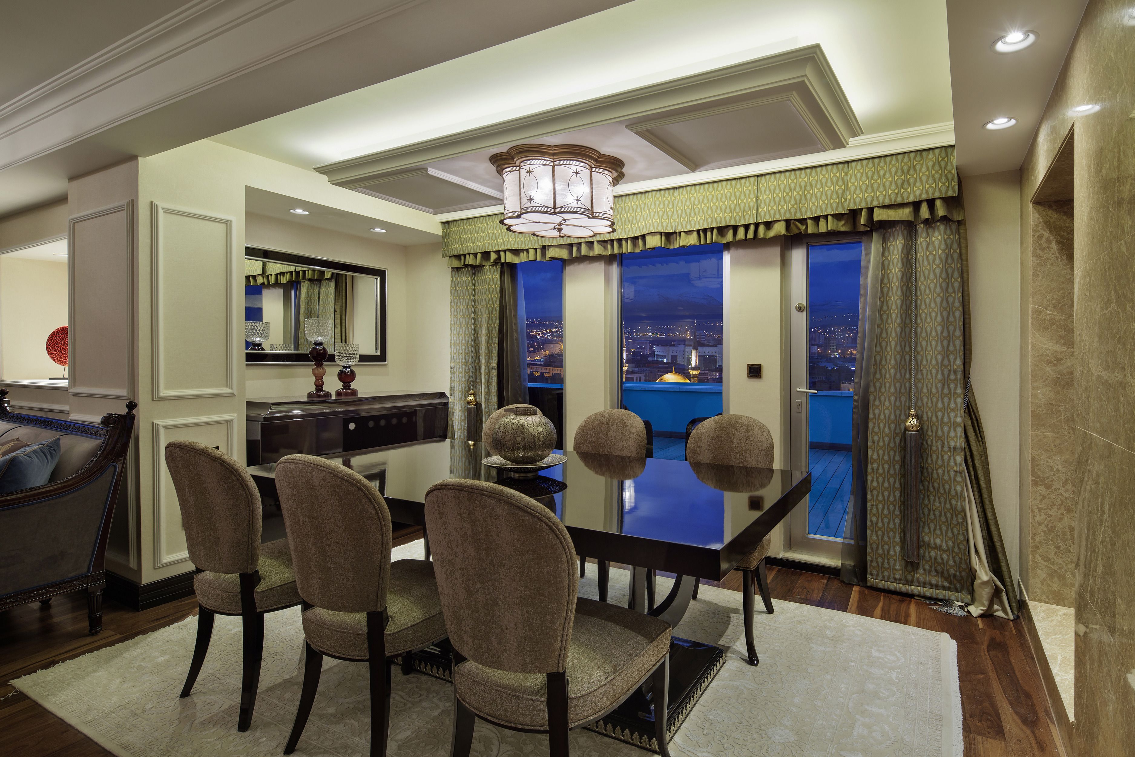 Business Center no quarto