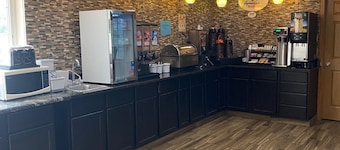 Super 8 by Wyndham New Hampton
