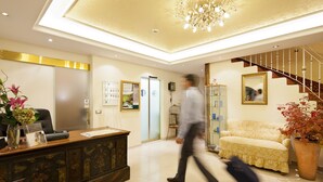 Reception - Hotel Aster (Merano)