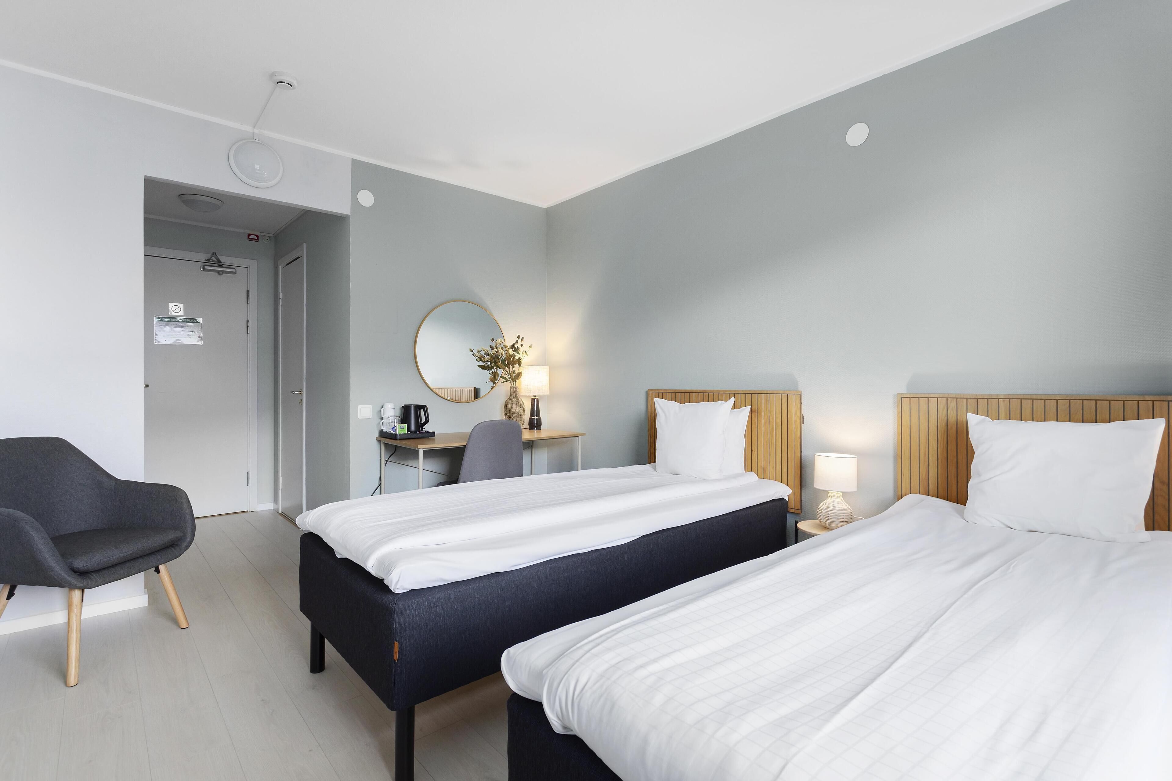 Standard Room, 2 Single Beds, Non Smoking | Pillow-top beds, desk, blackout curtains, soundproofing