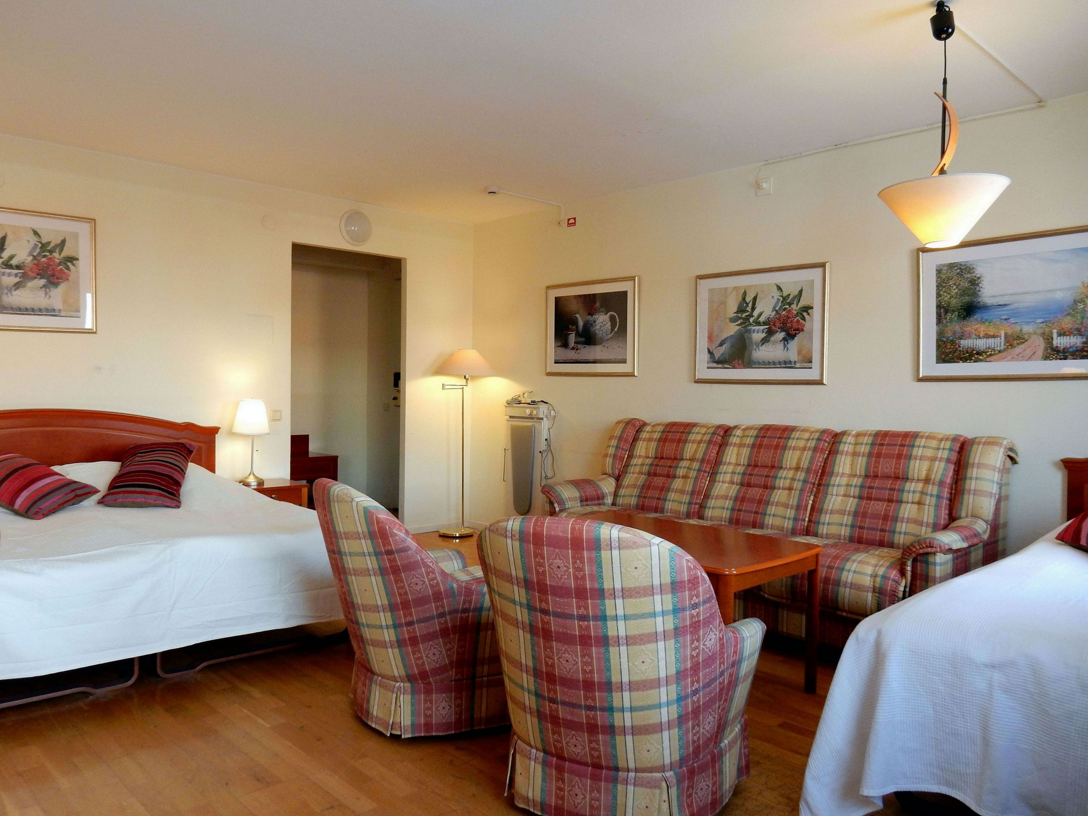 Family Room | Pillowtop beds, desk, blackout drapes, soundproofing