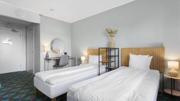 Standard Room, 2 Twin Beds, Non Smoking | Pillowtop beds, desk, blackout drapes, soundproofing