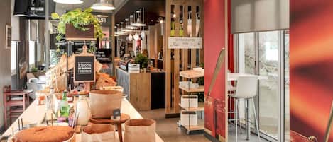 Buffet déjeuner (10.50 EUR par personne)