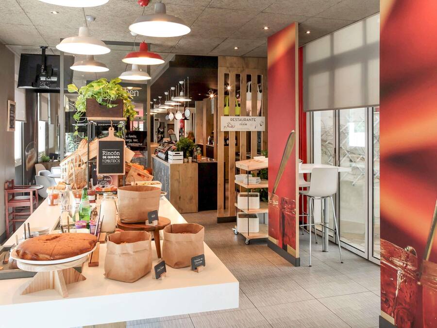 Daily buffet breakfast (EUR 10.50 per person)