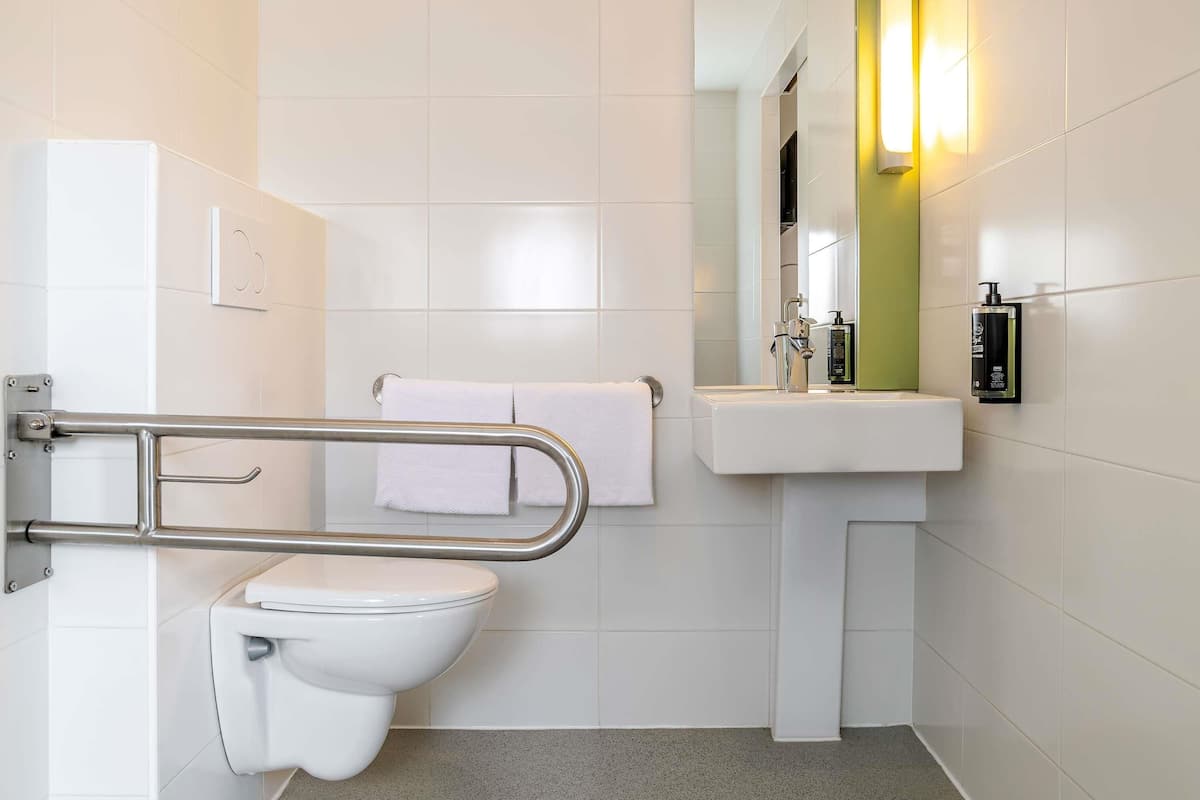 Double Room, 1 Double Bed