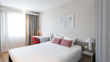 Standard Room, 1 Double Bed | Down comforters, individually furnished, desk, laptop workspace