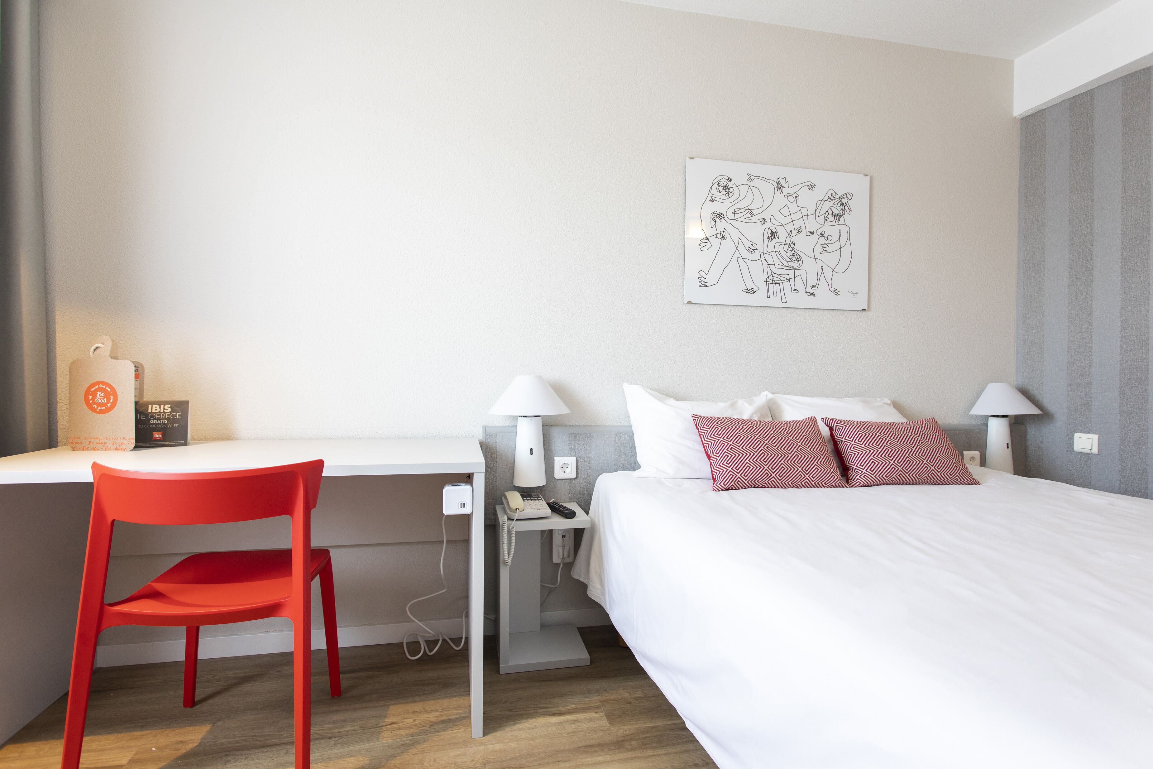 room, 1 single bed | down duvets, individually furnished, desk, laptop workspace