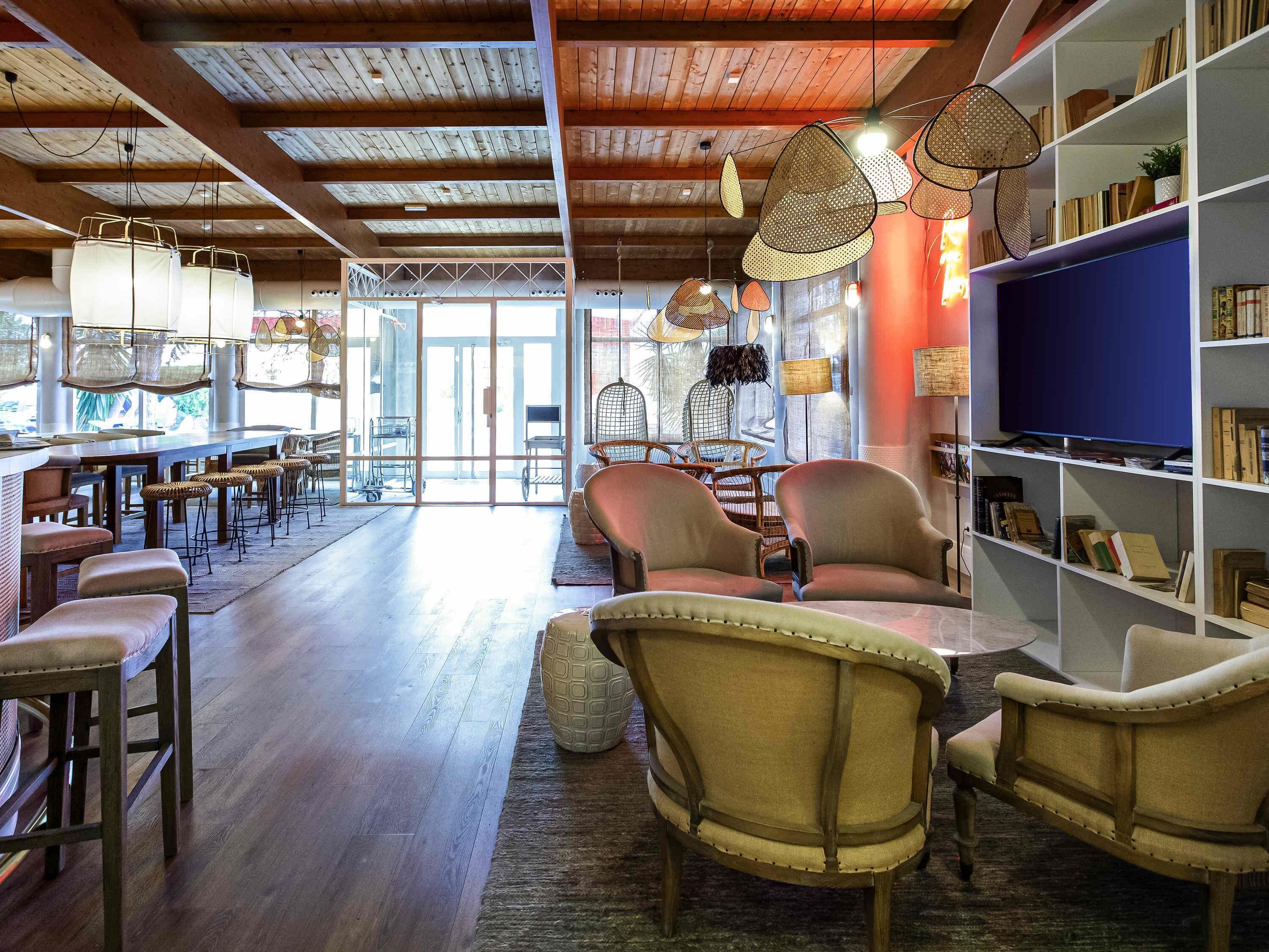 Bar (en el alojamiento)