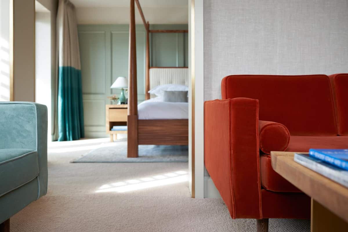 in-room safe, iron/ironing board, free wifi