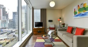 43-Zoll-Smart-TV mit Digitalempfang, Netflix, Streaming-Dienste