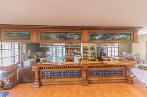 Bar (en la propiedad)