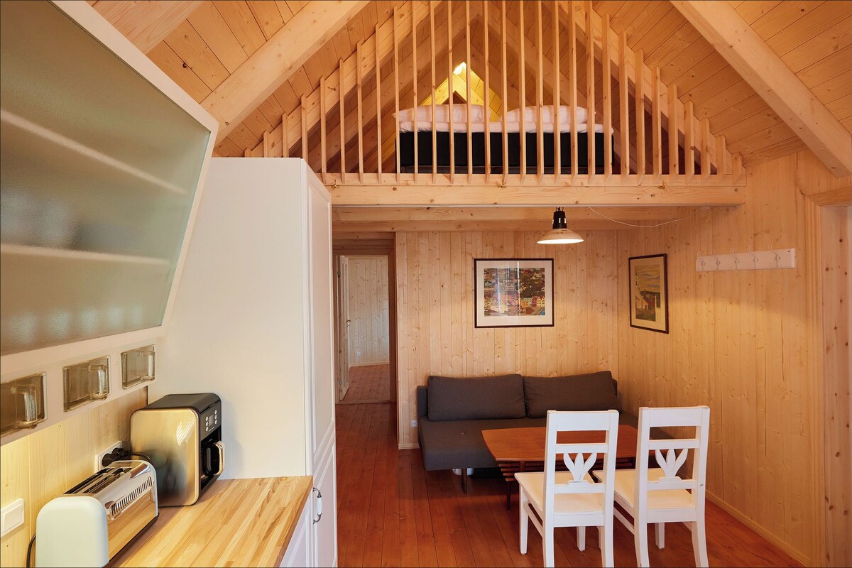 City cottage | Een minibar, verduisterende gordijnen, een strijkplank/strijkijzer