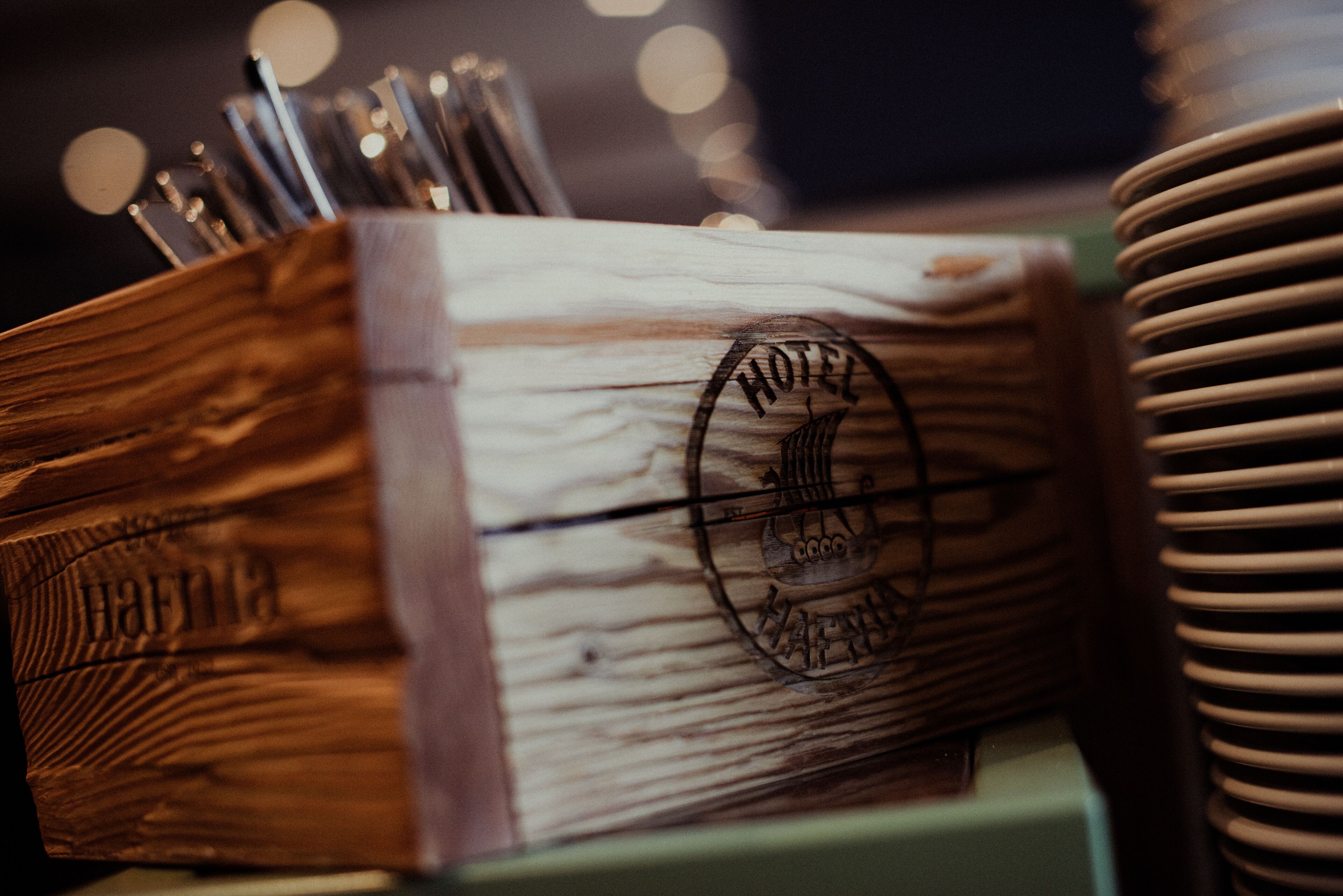 breakfast, lunch and dinner served