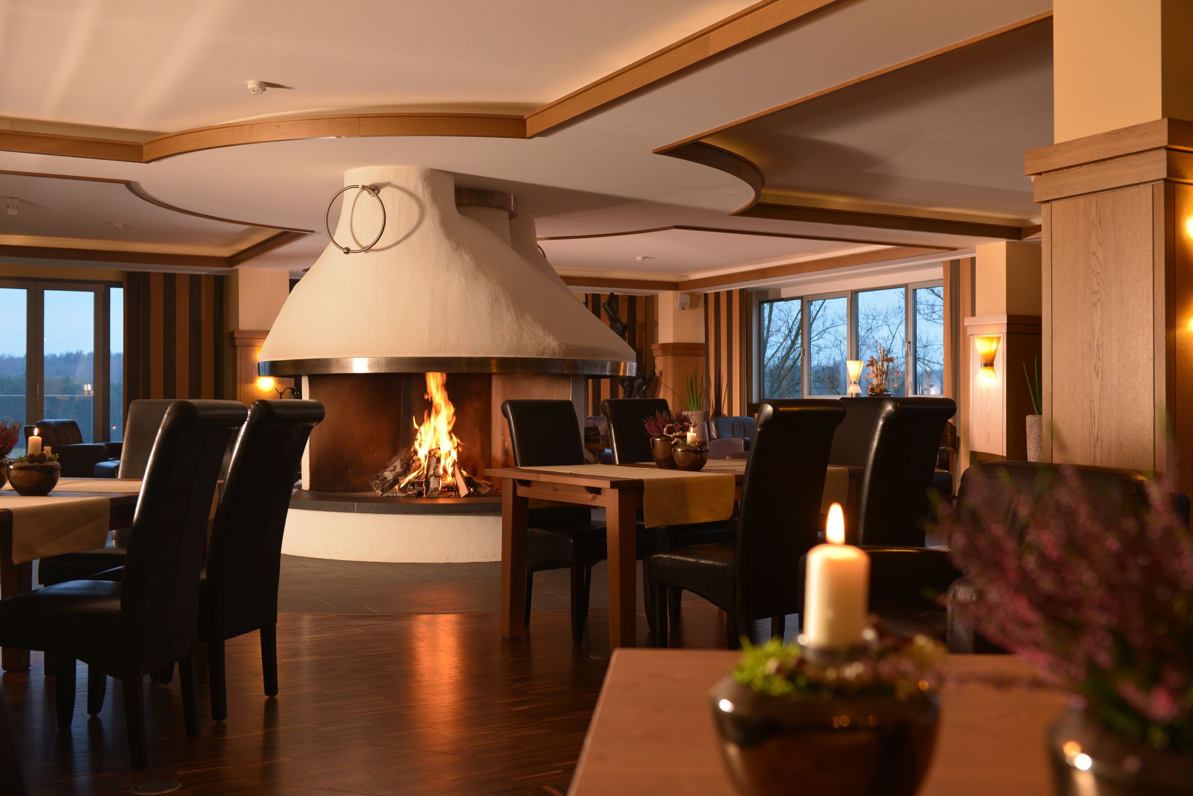 lunch and dinner served, regional cuisine