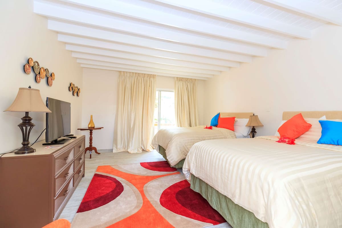 1 bedroom, premium bedding, pillowtop beds, minibar