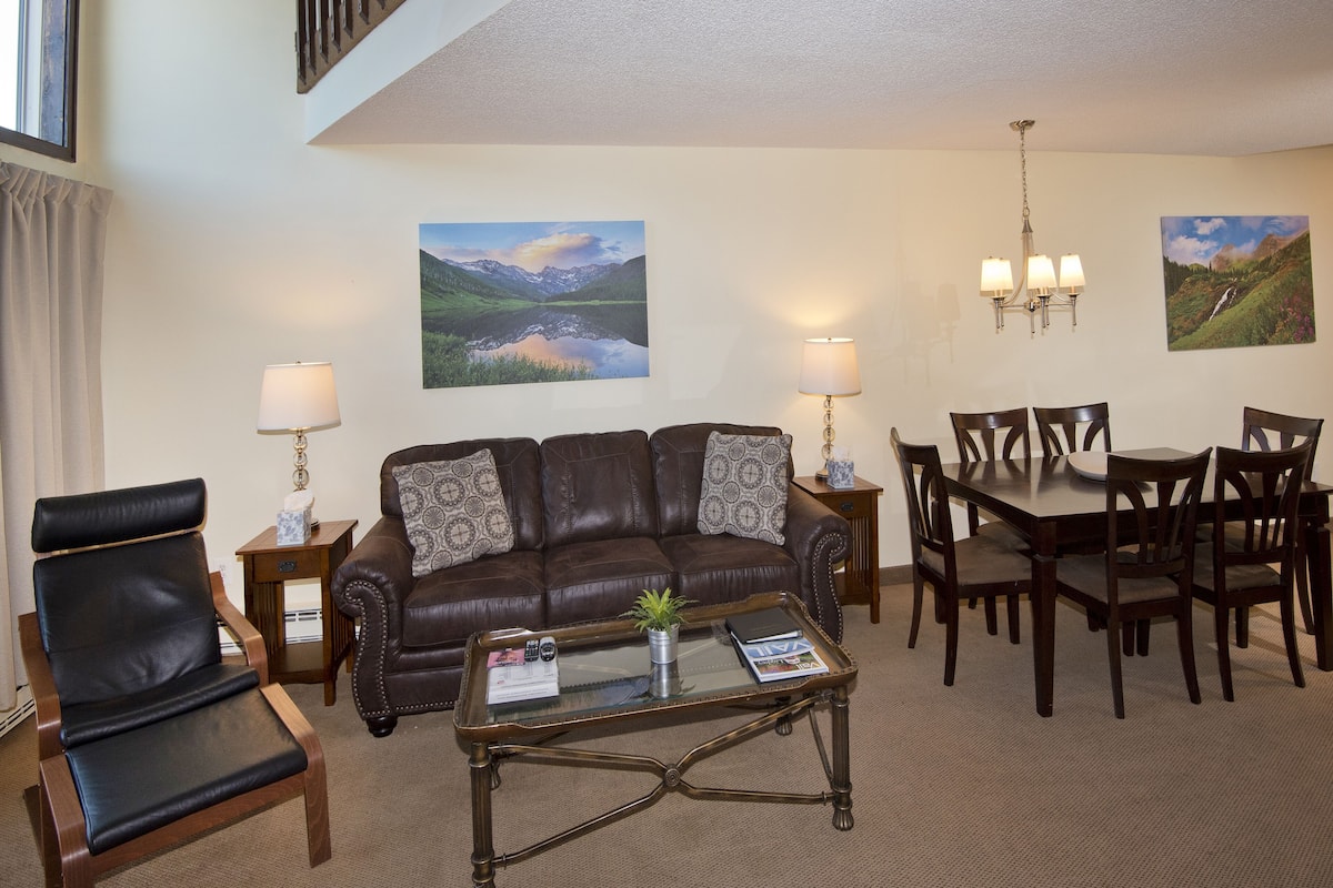 2 bedrooms, down comforters, in-room safe, individually decorated