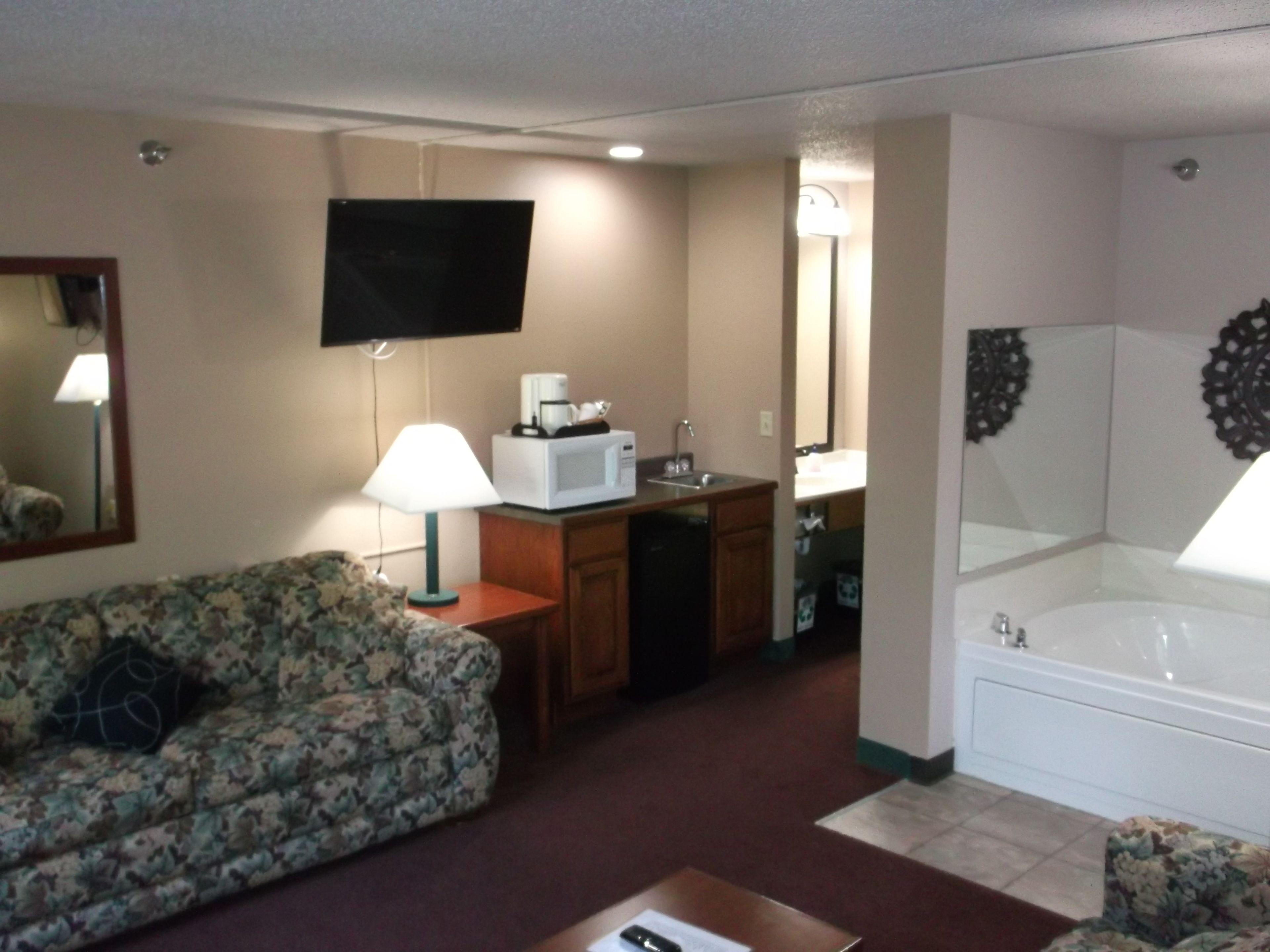 1 bedroom, desk, free wifi, bed sheets