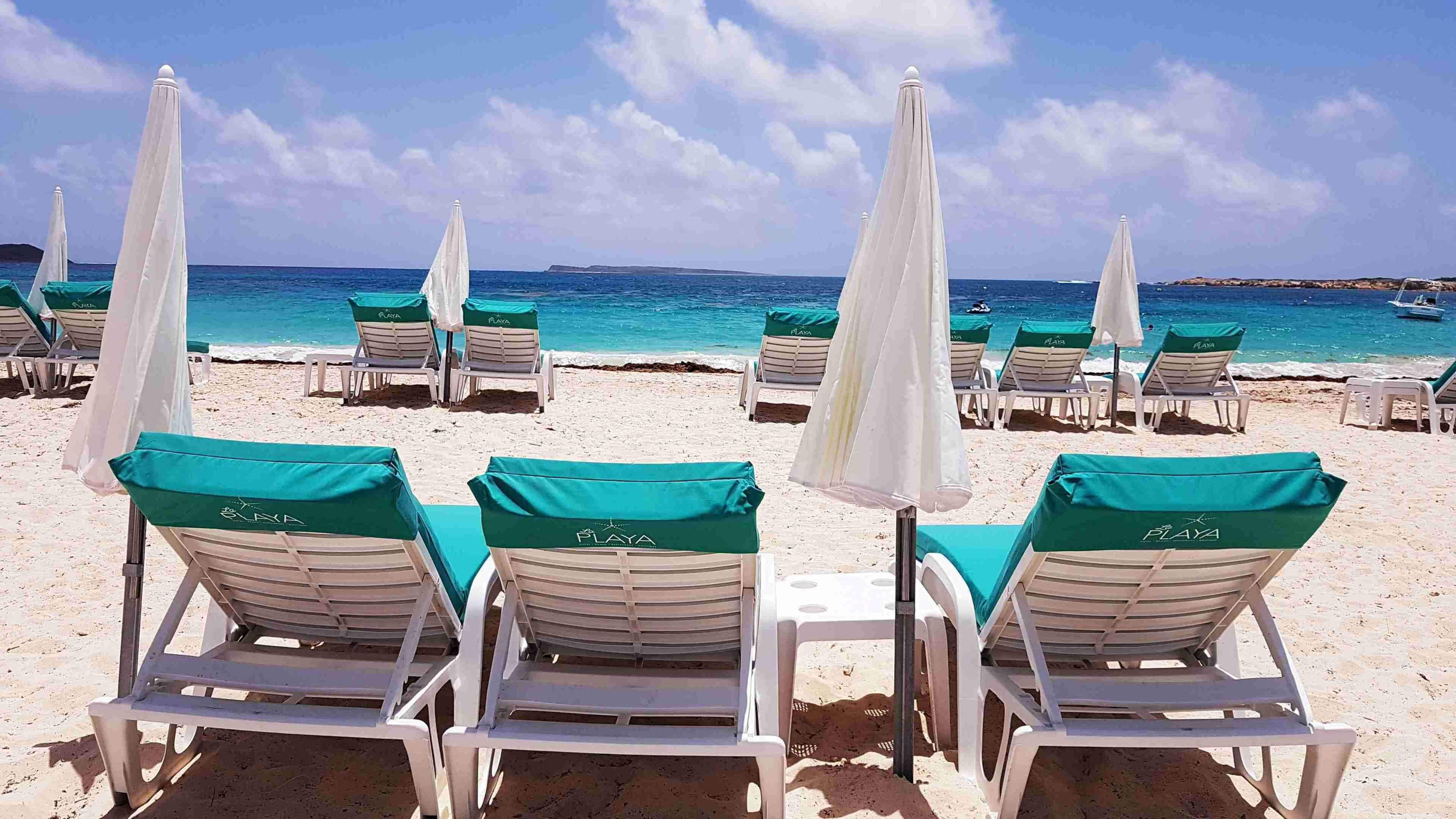 Utsikt mot strand/hav