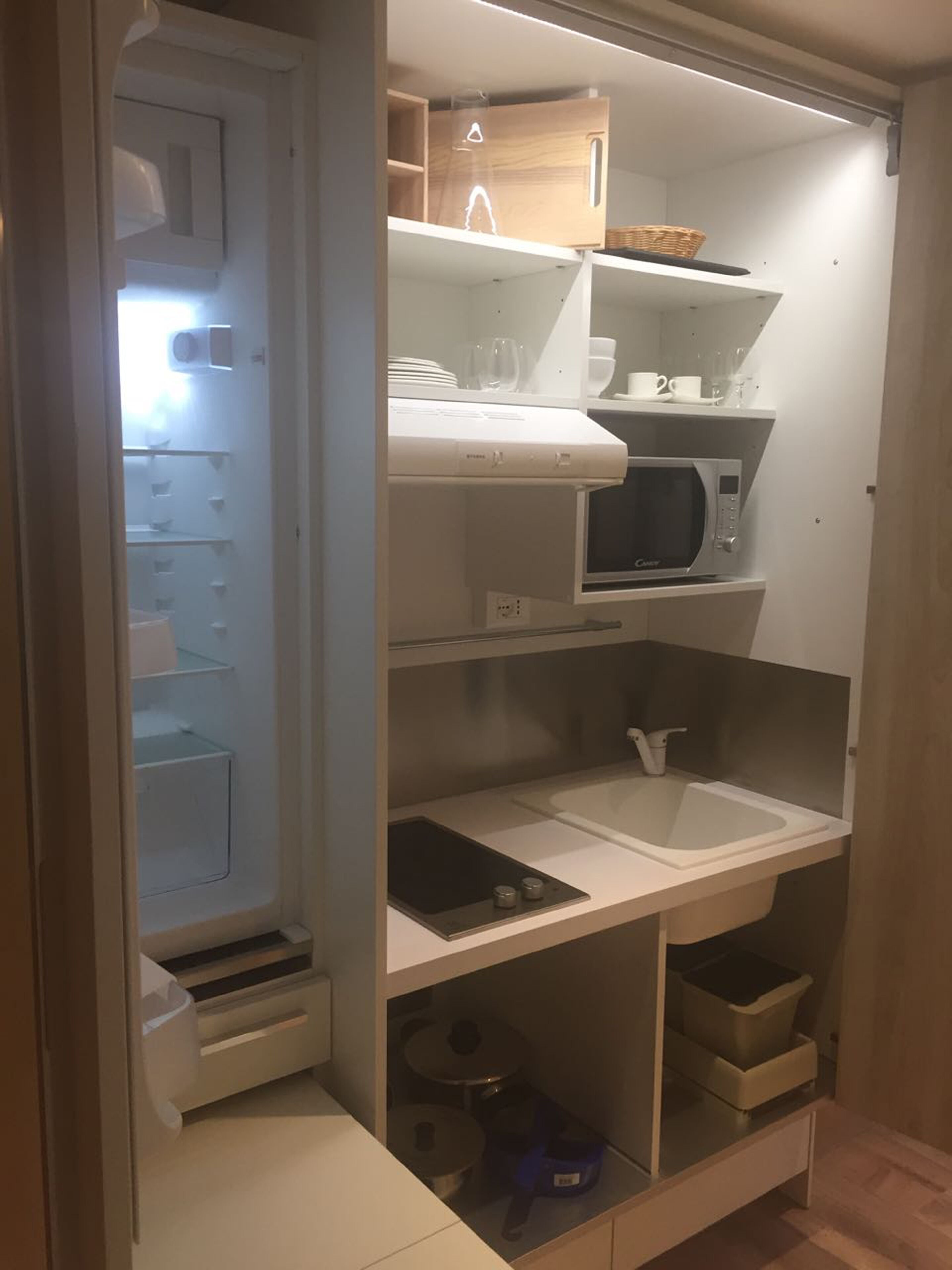 microwave, coffee/tea maker, electric kettle, freezer