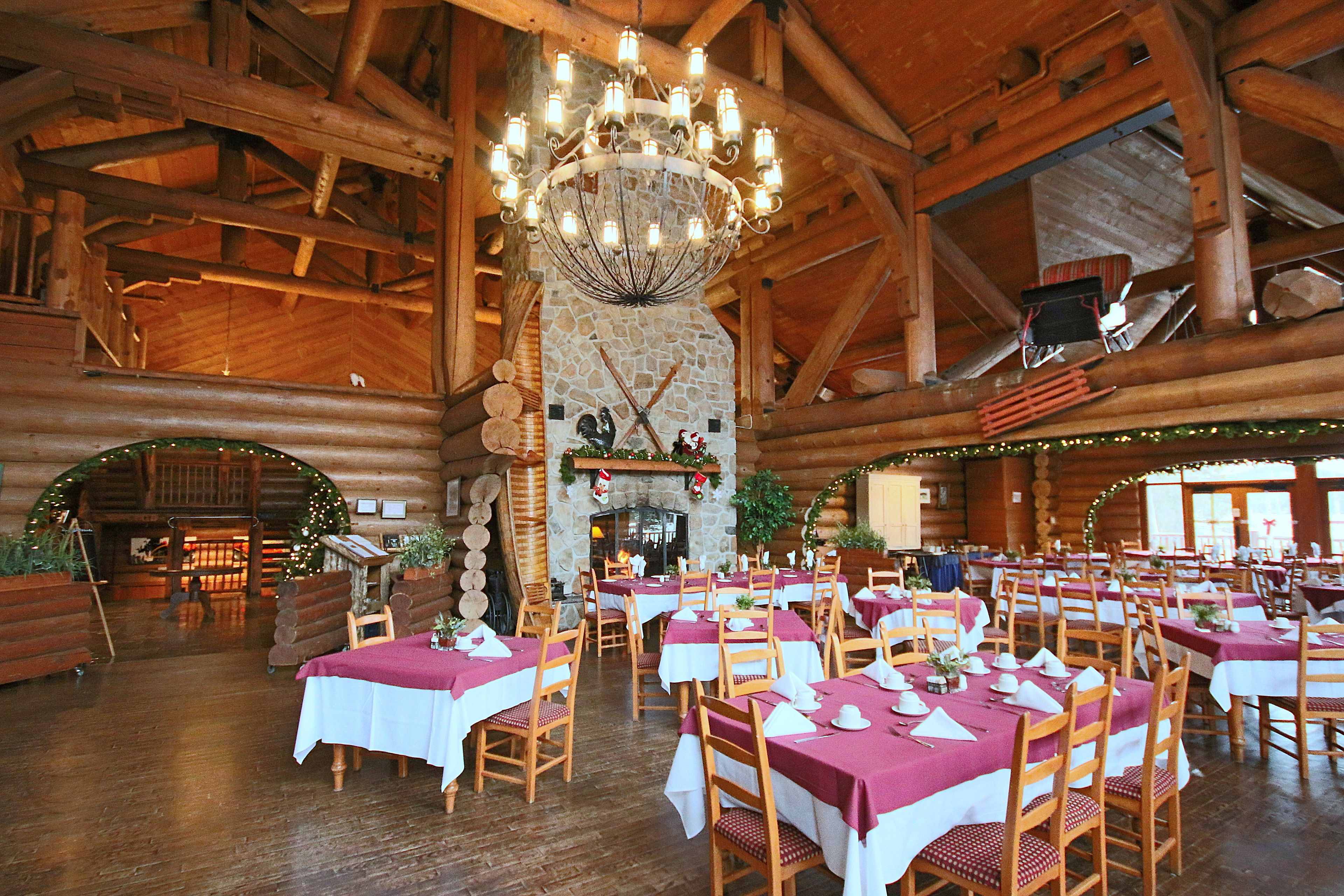 breakfast and dinner served, french cuisine