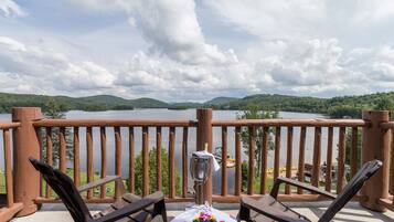 Suite Deluxe, vue lac (Pets Not Allowed) | Vue sur le lac