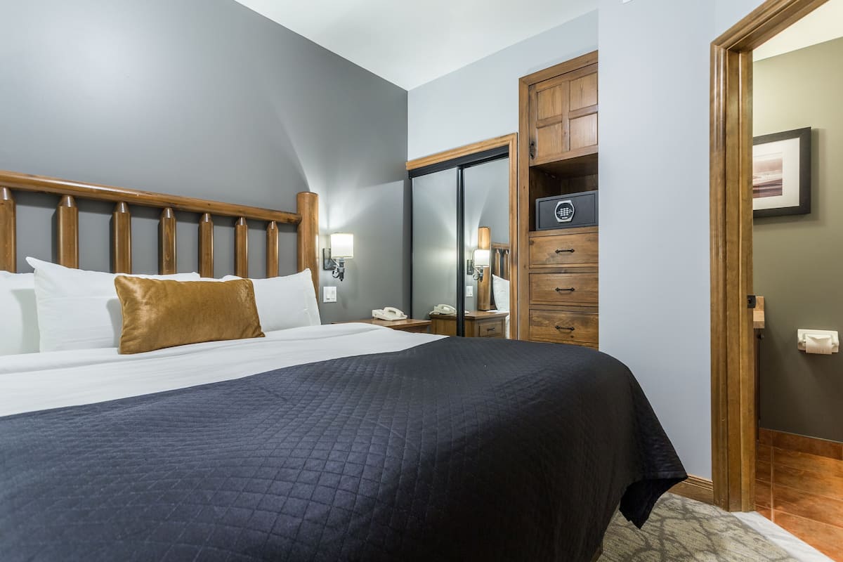 1 bedroom, hypo-allergenic bedding, in-room safe, desk