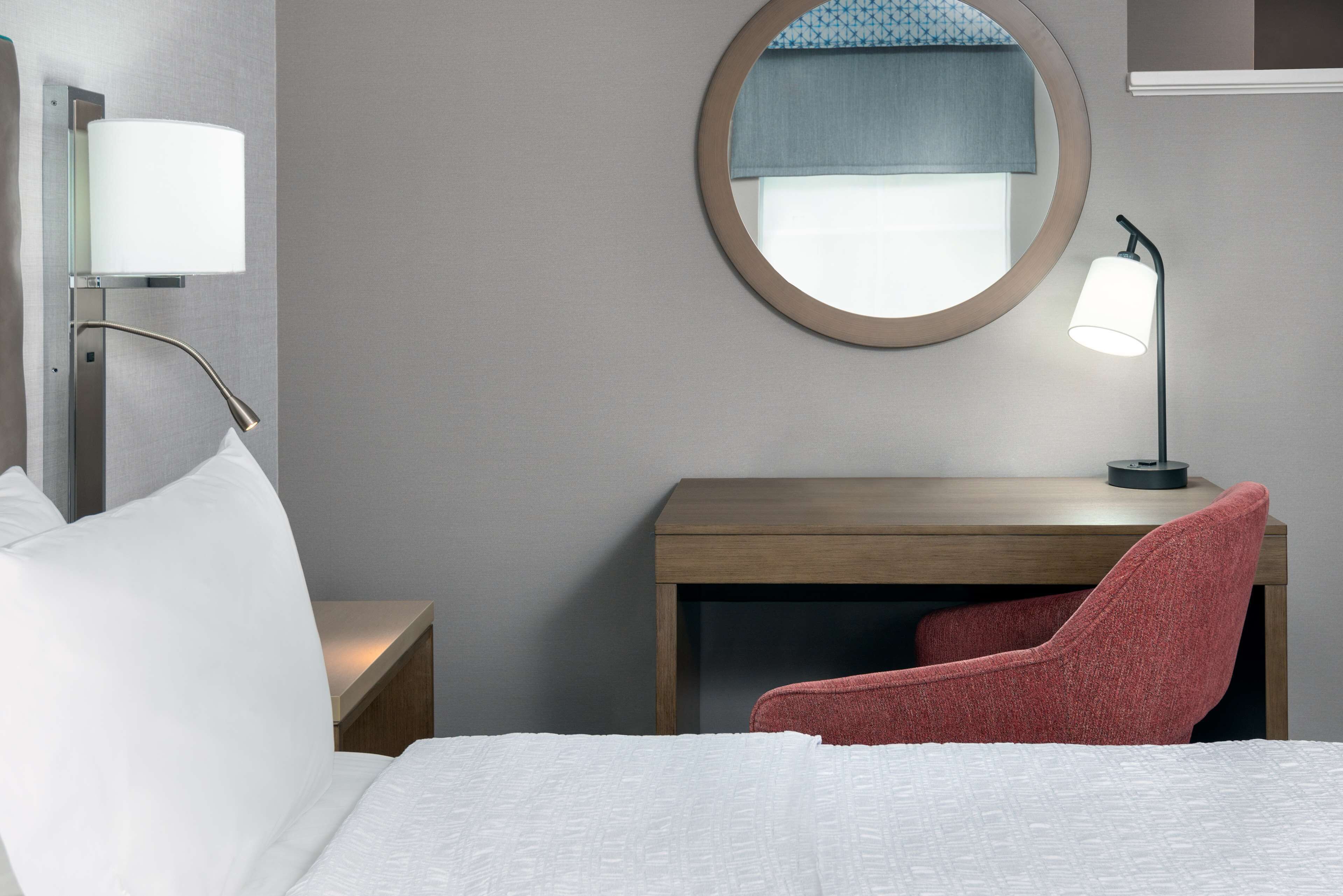 room, 1 king bed, accessible, non smoking (roll-in shower) | hypo-allergenic bedding, desk, blackout curtains, iron/ironing board