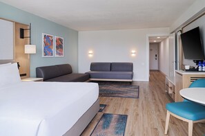 Premium bedding, in-room safe, iron/ironing board, free WiFi - voco Sandpiper All-Inclusive Resort by IHG (Port Saint Lucie)