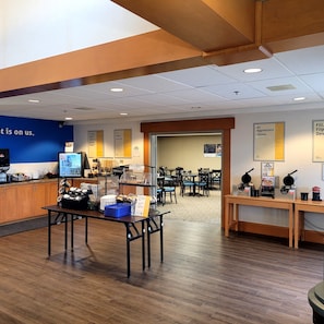 Free daily continental breakfast