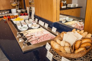 Petit-déjeuner buffet compris tous les jours