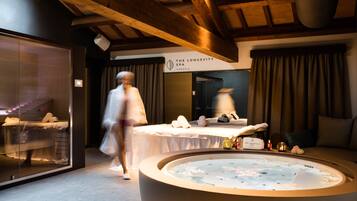 Couples treatment rooms, sauna, hot tub, steam room, Turkish bath