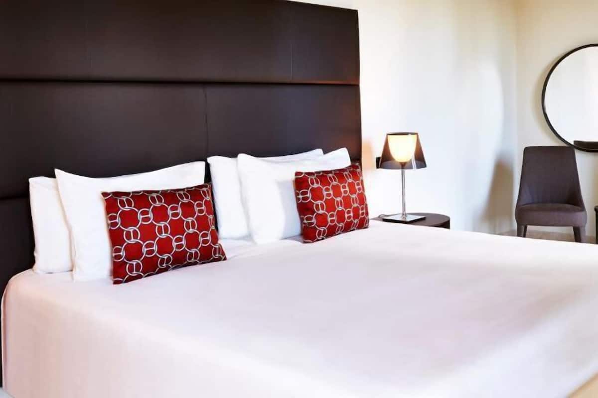 Egyptian cotton sheets, premium bedding, Select Comfort beds
