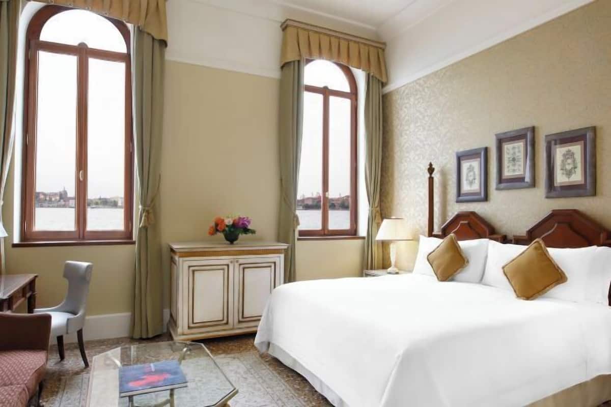 Egyptian cotton sheets, premium bedding, Select Comfort beds