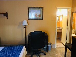 Studiosuite, 1 King-Bett, Nichtraucher, Whirlpool | Hochwertige Bettwaren, Schreibtisch, Verdunkelungsvorhänge
