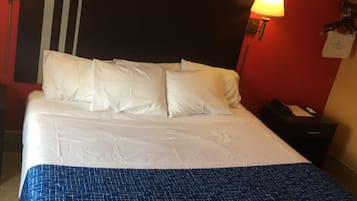 Studio Suite, 1 King Bed, Non Smoking, Hot Tub | Premium bedding, desk, blackout drapes, iron/ironing board