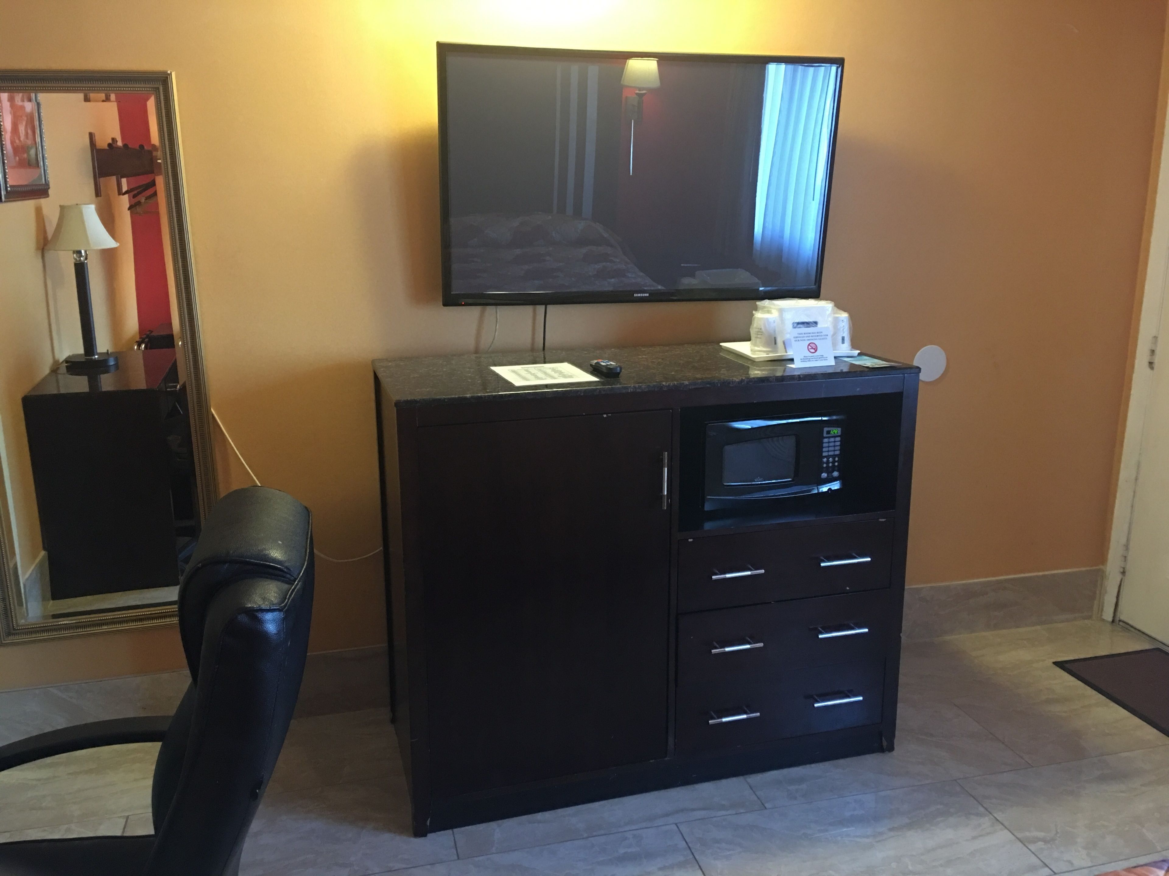 Photo - Travelodge by Wyndham Bay Shore Long Island