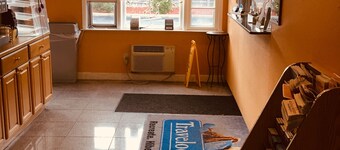 Travelodge by Wyndham Bay Shore Long Island