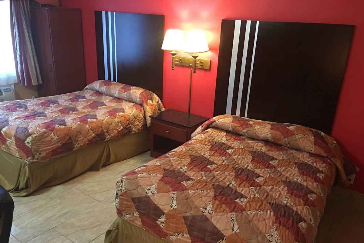 Premium bedding, desk, blackout curtains