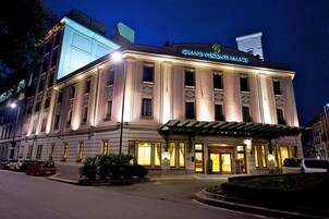 Front of property - evening/night