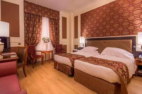 Superior Double Room Single Use | Hypo-allergenic bedding, minibar, in-room safe, desk