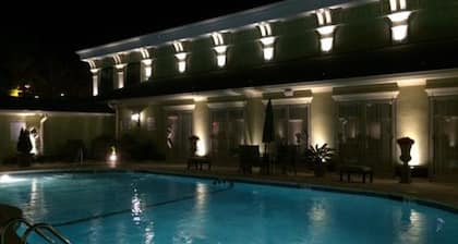 Town & Country Inn and Suites