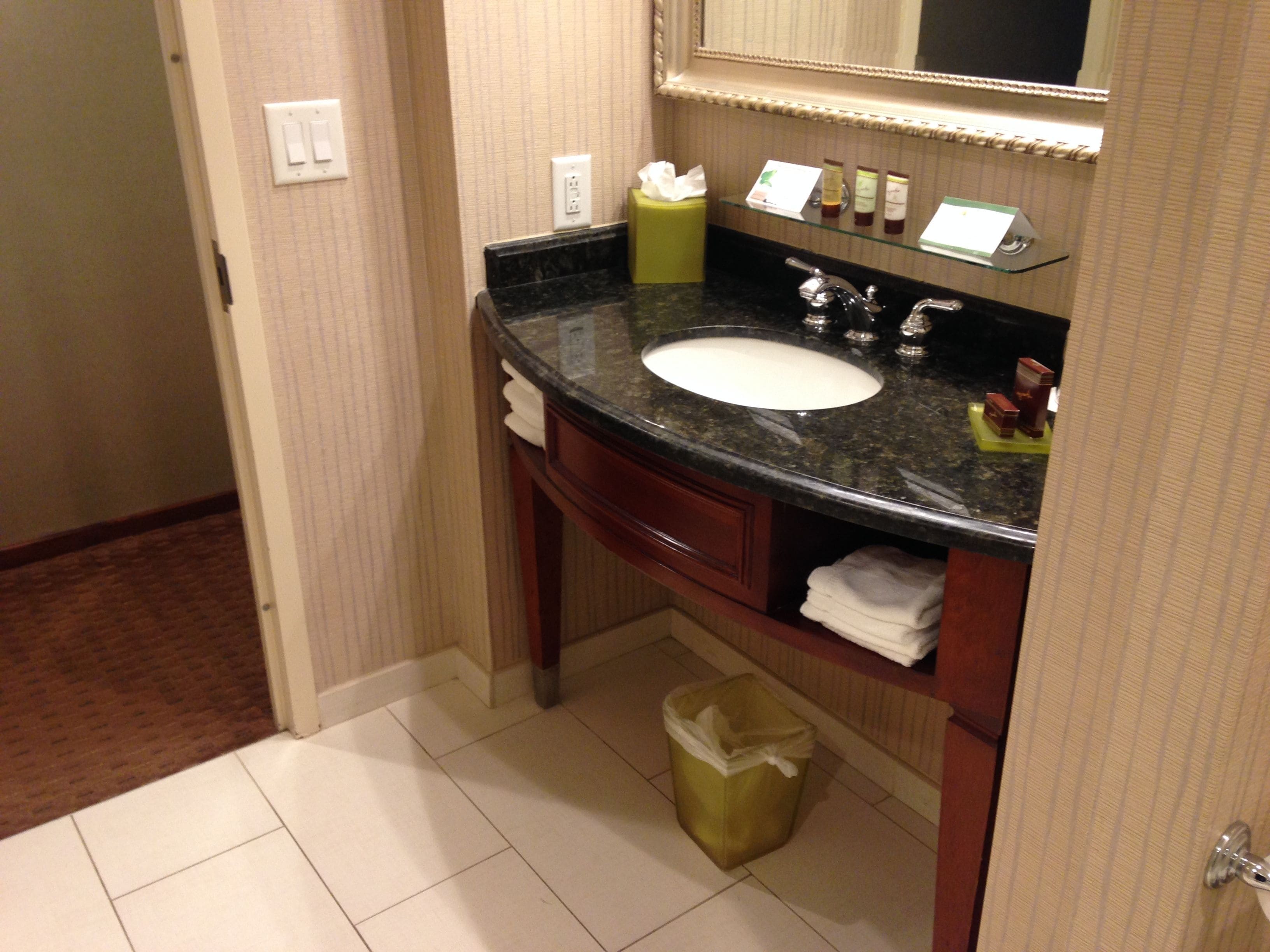 egyptian cotton sheets, premium bedding, in-room safe, laptop workspace